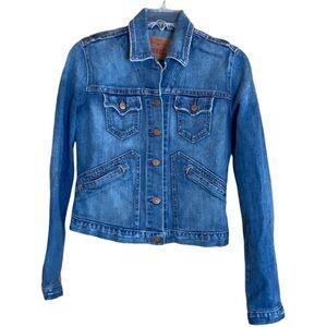Levi’s distressed denim jean trucker jacket Size XS
